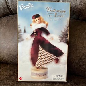 Barbie Victorian Ice Skater (2000)